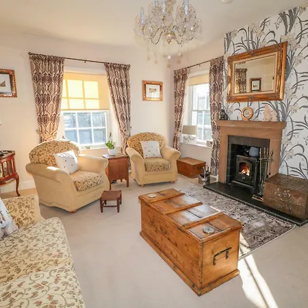 7 Sneaton Hall Lejlighed