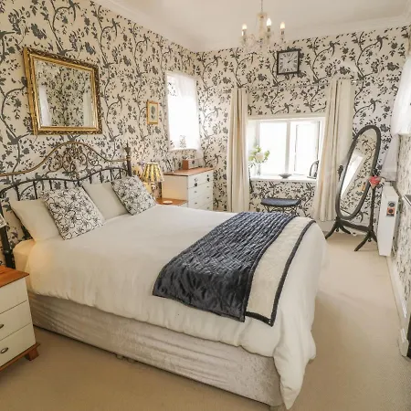Lejlighed 7 Sneaton Hall *